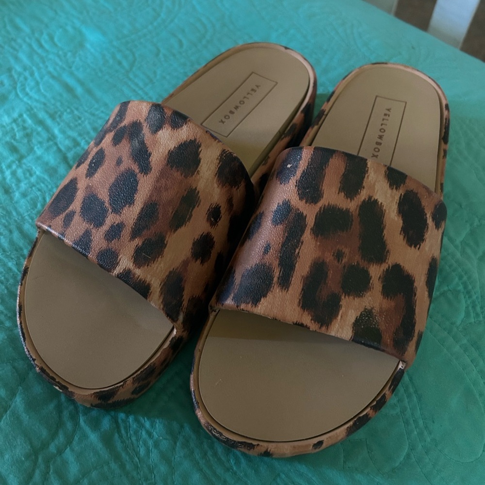 Yellow Box Leopard Print Slide Sandals